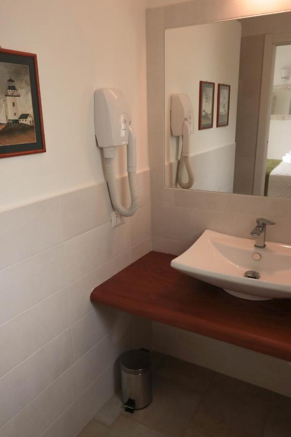 B&B Limone San Teodoro  Eksteriør billede